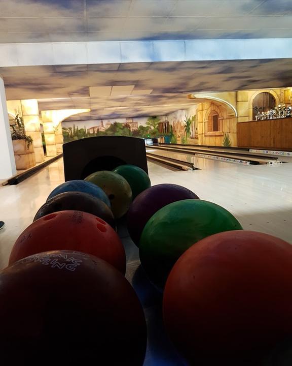 Bowling Roma Restaurant